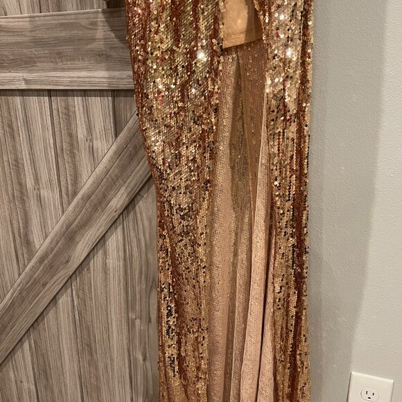 Miss Ord Gold Sequin One-Shoulder Gown - Picture 3 of 4